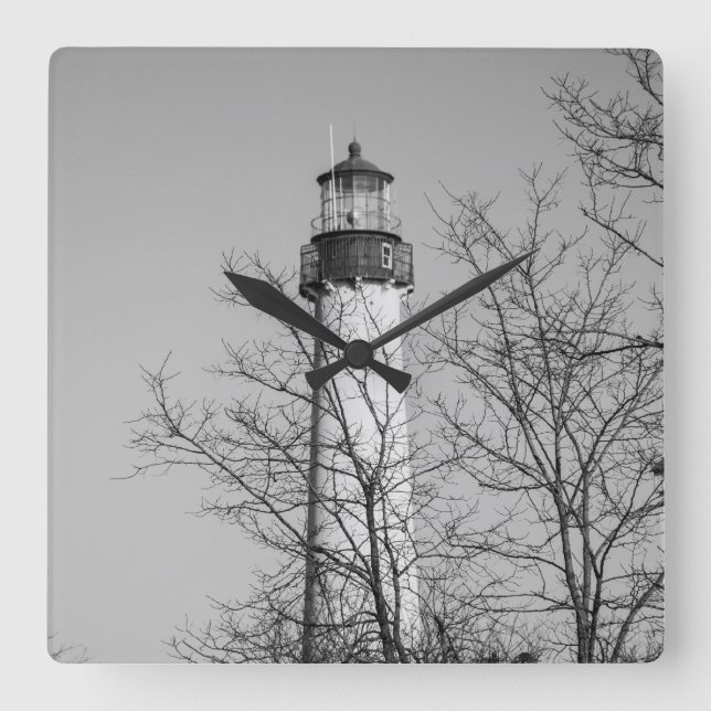 Cape May Light b/w Fyrkantig Klocka (Framsida)
