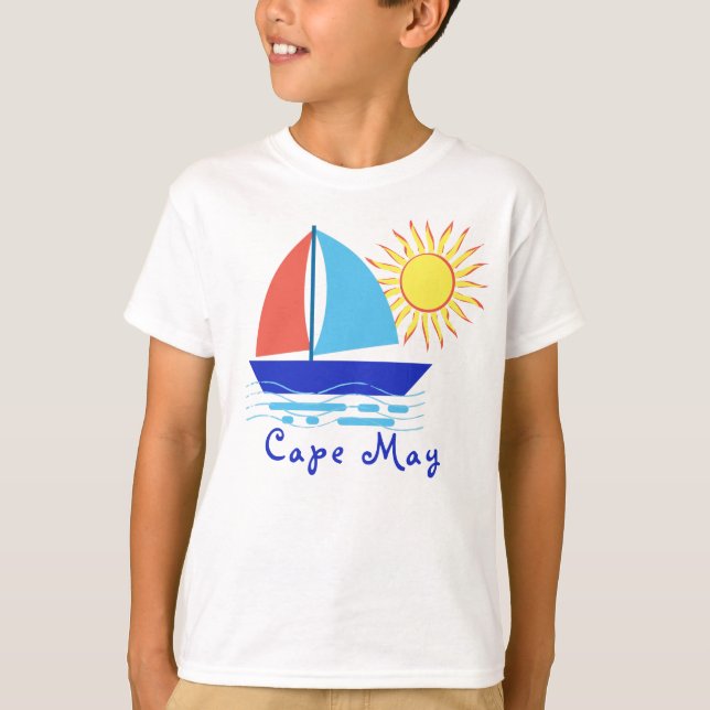 Cape May New jersey Sailboat och Sunshine Vacation T Shirt (Framsida)
