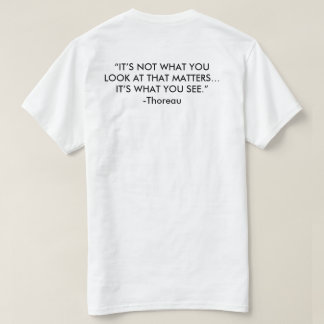 Cape May Stage ART-Logotyp och Citat T-Shirt in Wh