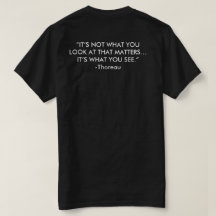 Cape May Stage ART Logotyp och Quote T-Shirt in Bl