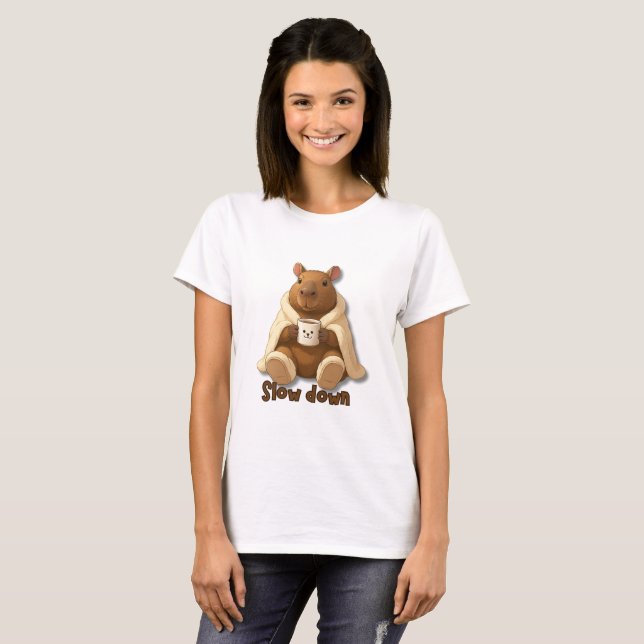 Capivara Relax tomando chá de pantufas T Shirt (Hel framsida)