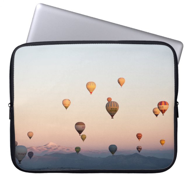 Cappadocia. Ballonflygelektronikbuss Laptop Fodral (Framsidan)