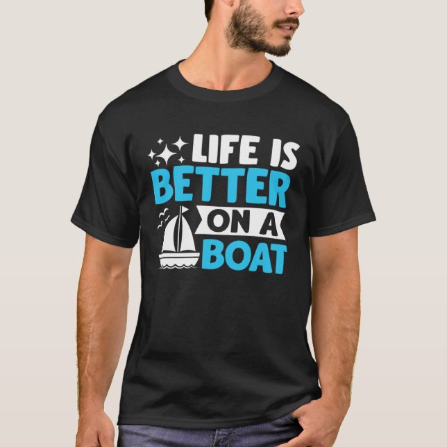Captain Boater Boating Pontoon  on a Boat T Shirt (Framsida)