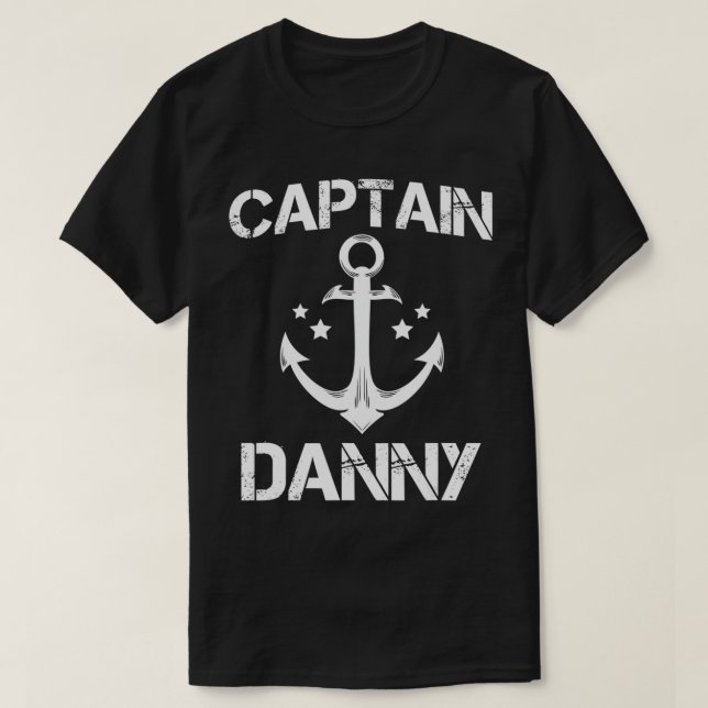 CAPTAIN DANNY Funny Birthday Personlig Namn Boa T Shirt (Design framsida)