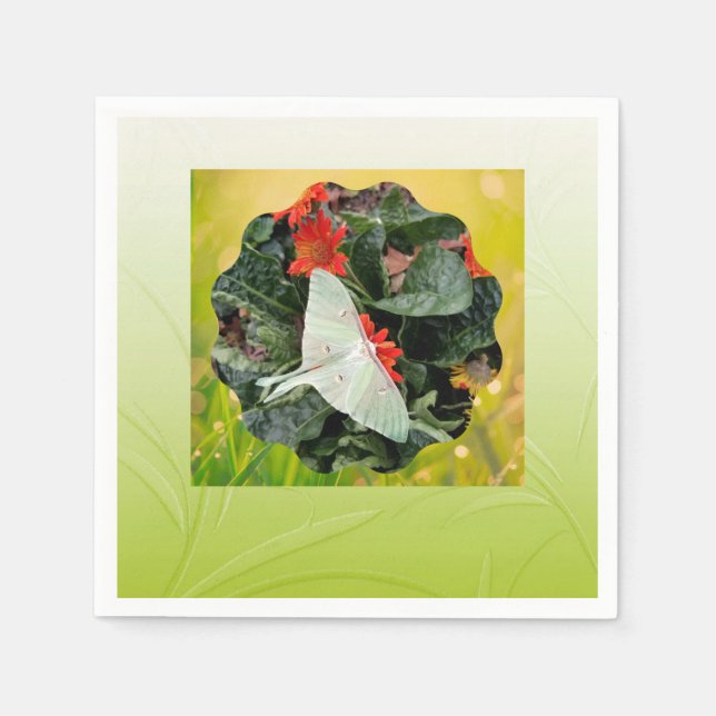 Captivating Luna Moth Napkins Pappersservett (Framsidan)