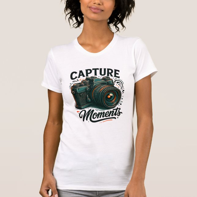 Capture Moments Retro Camera Art T-Shirt (Framsida)