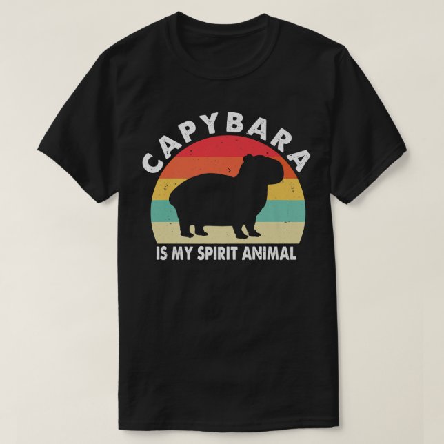 Capybara är min spritfamilj... t shirt (Design framsida)