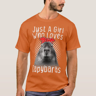 Capybara Bara en flicka som Kärlek Capybaras (1) T Shirt