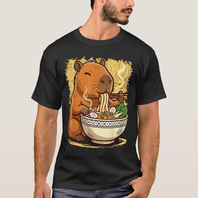 Capybara Eating Ramen Noodles  T Shirt (Framsida)