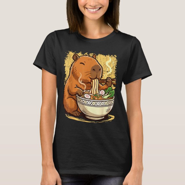 Capybara Eating Ramen Noodles  T Shirt (Framsida)