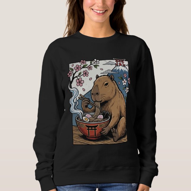 Capybara Eating Ramen T Shirt (Framsida)