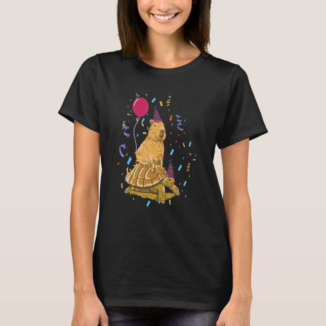 Capybara firar födelsedagen med Turtle Party T Shirt (Framsida)