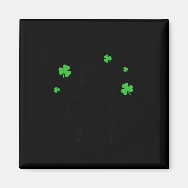 Capybara off to cause shenanigans st patricks day magnet (Framsidan)