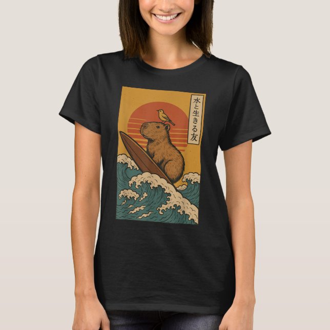 Capybara Surfing Japanska T Shirt (Framsida)