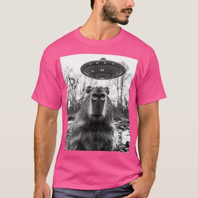 Capybara Ufo Selfie Funny T Shirt (Framsida)