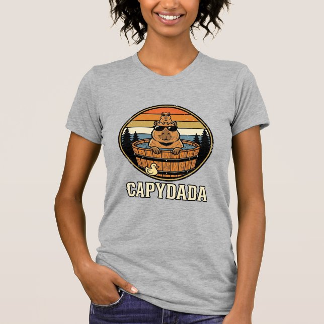 Capydada Capybara Pappa Retro Bastu Vektor Design_ T Shirt (Framsida)