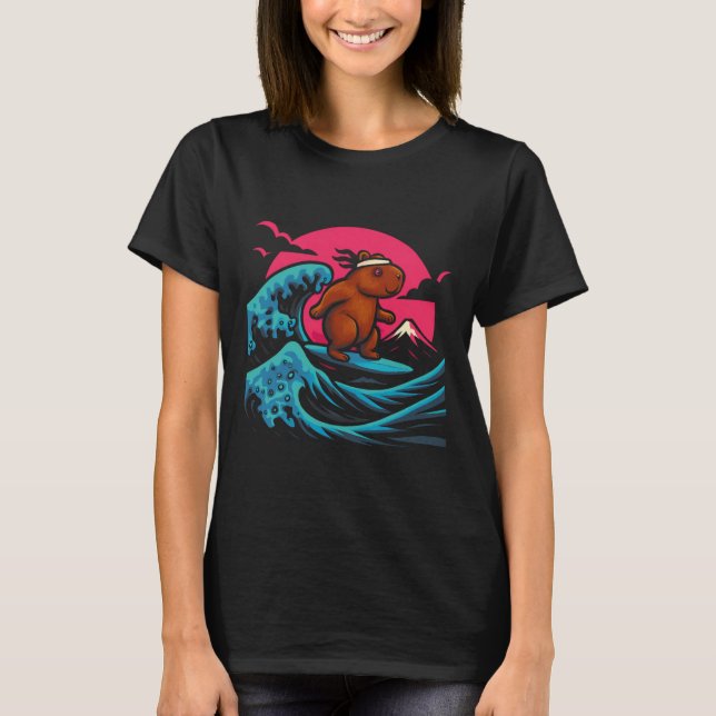 Capyra Riding Waves Under Pink Sky Funny Summer Te T Shirt (Framsida)