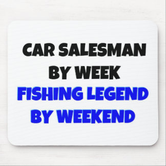 Car Salesman efter veckoslut fiskedödande i Helg Musmatta