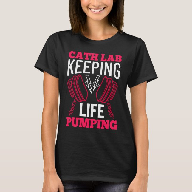 Cardiac Nurse Practitioner Cath Lab Nursing Cardio T Shirt (Framsida)