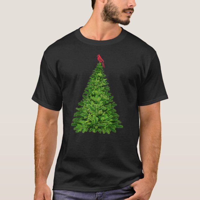 Cardinal Red Bird in Pine Tree Christmas T Shirt (Framsida)
