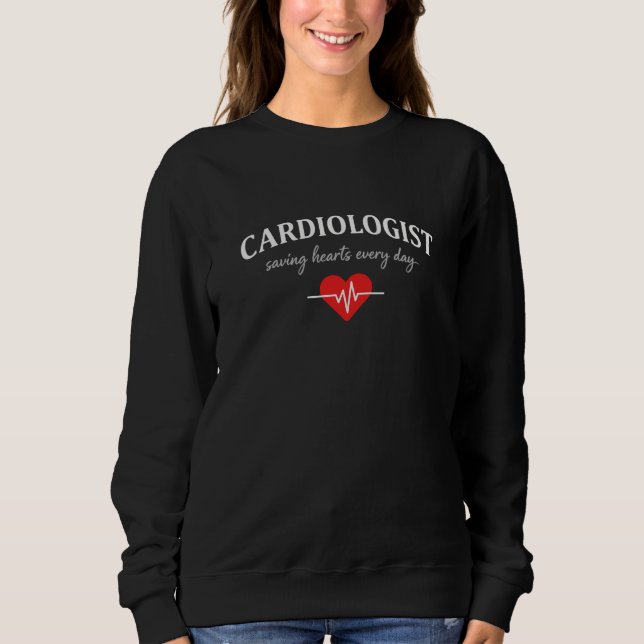 Cardiologist Saving Hearts Every Day T Shirt (Framsida)