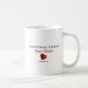 Cardiothoracic kirurgar har hjärta kaffemugg