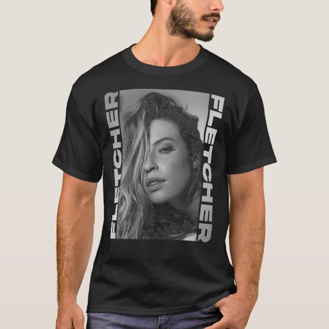 CARI FLETCHER Essential T-Shirt (Framsida)