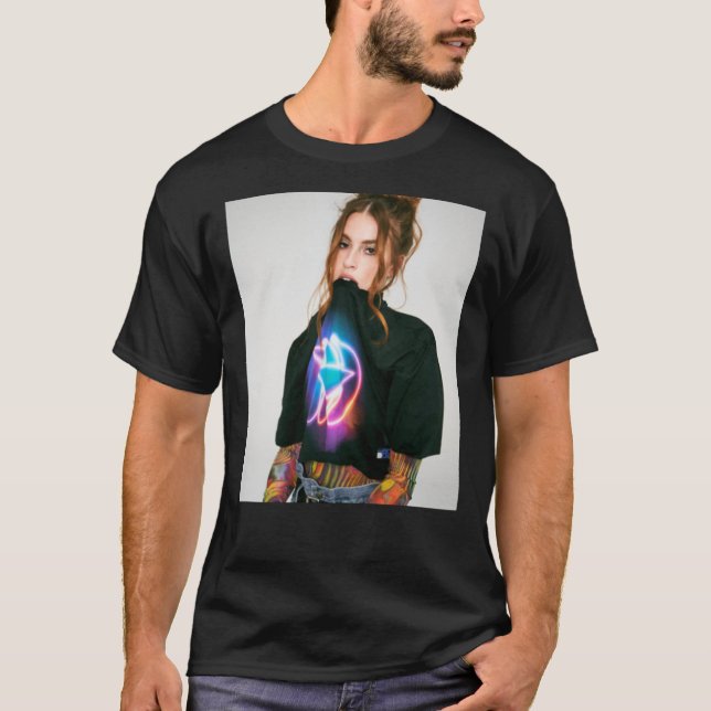 Cari     FletcherClassic T-Shirt (Framsida)