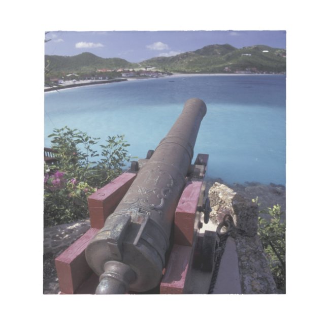 CARIBBEAN, St. Barts, Connon into Bay of Anteckningsblock (Framsida)