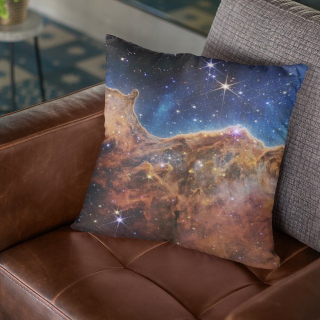 Carina nebulosan Kosmiska klippor James Webb hög u Kudde (Skapare uppladdad)