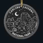 Carlsbad Caverns nationalpark Vintage  Julgransprydnad Keramik<br><div class="desc">Carlsbad Caverns monoline design. Parken har mer än 100 grottor. Stalaktites klamrar sig vid Big Rooms tak,  en enorm underjordisk kammare i cavern.</div>