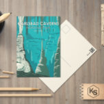 Carlsbad Caverns nationalparks Vintage Postcard Vykort<br><div class="desc">Karlsbad Caverns vektorteckningsdesign. Parken har mer än 100 grottor. Stalaktites klamrar sig vid Big Rooms tak,  en enorm underjordisk kammare i cavern.</div>
