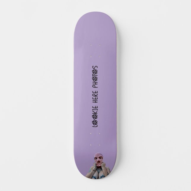 Carly Skateboard (Framsida)