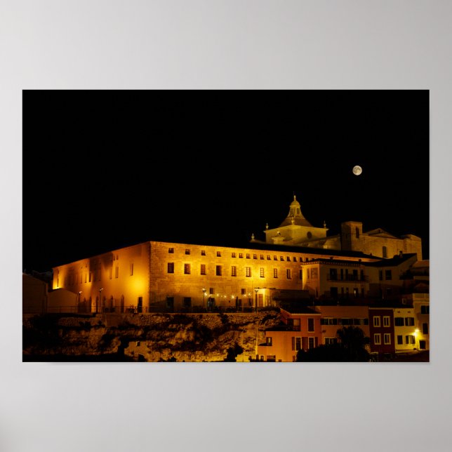 Carmen-kyrkan nattetid - Mahon, Menorca, Spanien Poster (Framsidan)