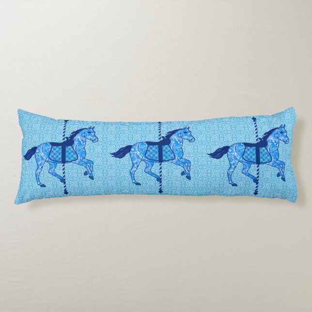 Carousel Horse - Cobalt and Himlar Blue Kroppskudde (Framsidan)