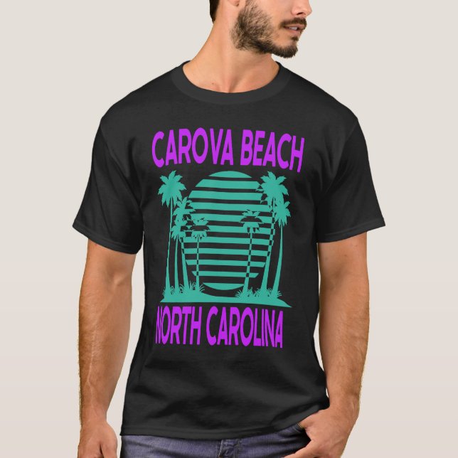 Carova Beach Vacation 1 T Shirt (Framsida)