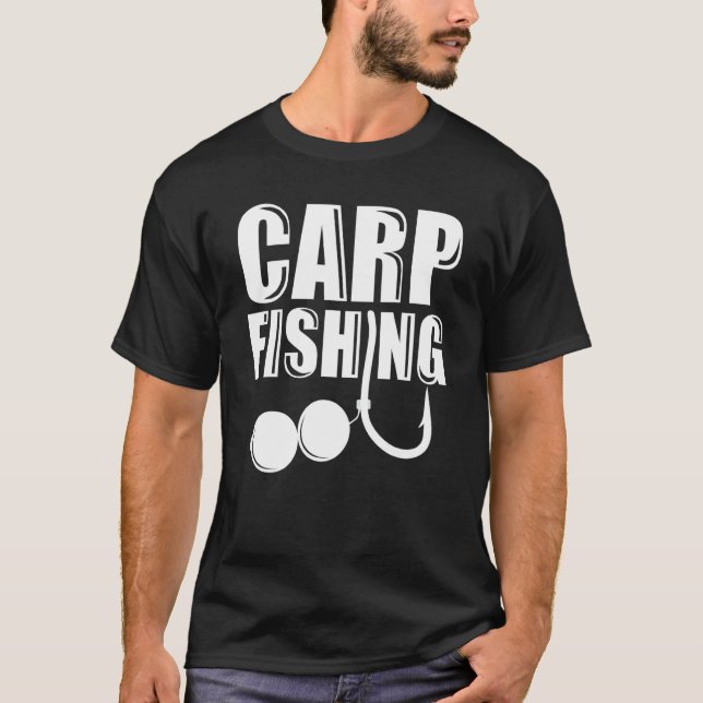 Carp Fishing Hook Boilie T Shirt (Framsida)
