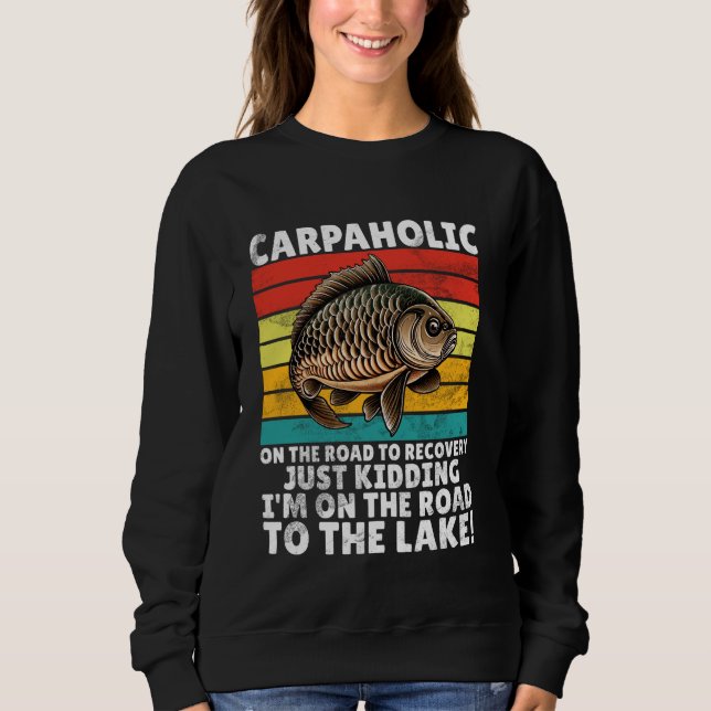 Carpaholic Carp Fishing T Shirt (Framsida)