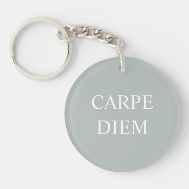 Carpe Diem Latin Quote Nyckelring - Grått (Framsidan)