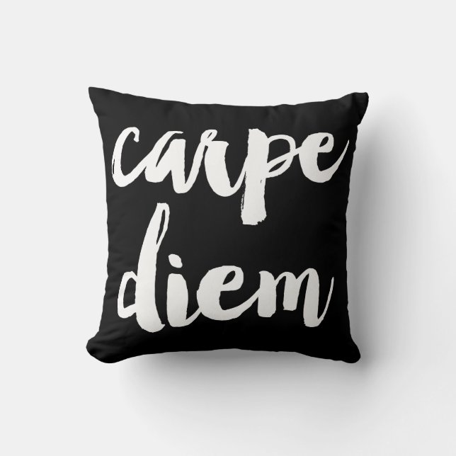 Carpe Diem Push Typography Påstående Pillow Kudde (Framsida)