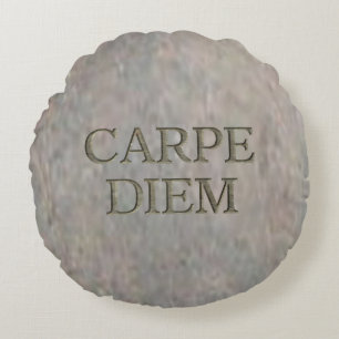 Carpe Diem Stone round poly dekorativ kudde