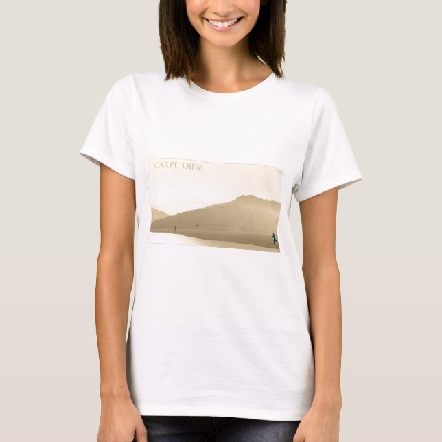 Carpe Diem Tee Shirt (Framsida)