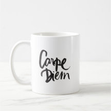 Carpe Diem typografisk citationsteckenmugg
