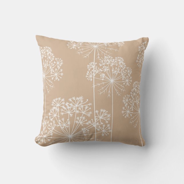 Carrot Flower Silhouette Soft Beige Throw Pillow Kudde (Framsida)