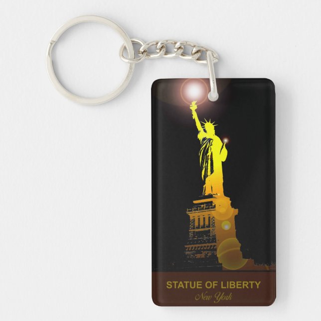 Carry Freedom: The Statue of Liberty Keychain (Framsidan)