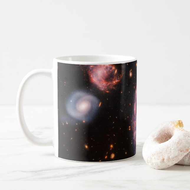 Carthjulet Galaxy och dess assistent Galaxies. Kaffemugg (Med munk)