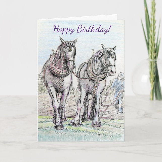 Carthorses som plöjer fältfödelsedag kort (Framsida)