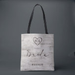 Carved Sweethearts Rustic Birch Monogram Bride Tygkasse<br><div class="desc">Carved Sweethearts Rustic Birch Wood med Åldras Grått & Benvita Birch Träd Bark Design, och ett plågat patinasjöt utseende. Den regenererade lummerkonstruktionen har parets initialer som är inkapslad i hjärtformen i träd. Dessutom kan du använda tryckt typografi land chic typsnitt, tillsammans med ett handskriftsteckensnitt för elegant vintage. Utformningen är perfekt...</div>