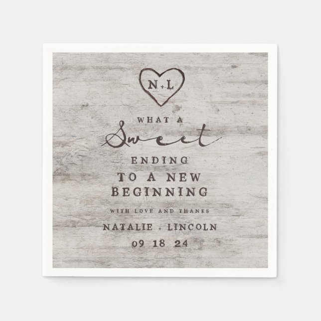 Carved Sweethearts Rustic Birch Wood Sweet Ending Pappersservett (Framsidan)
