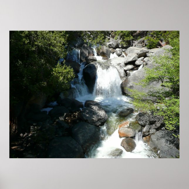 Cascade Falls i nationalparken Yosemite Poster (Framsidan)